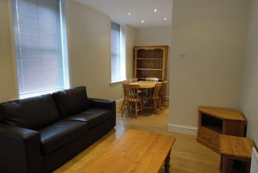 5 bed house, Helmsley Road, Jesmond Vale, Newcastle, NE21PP - Image 2